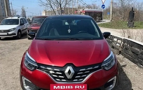 Renault Kaptur I рестайлинг, 2022 год, 1 350 000 рублей, 2 фотография