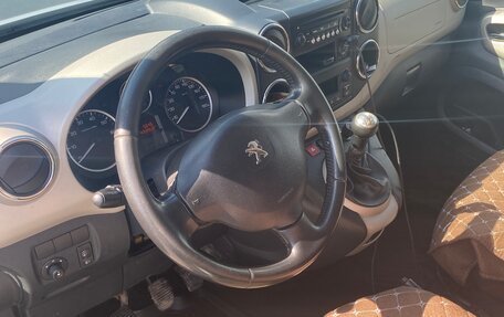 Peugeot Partner II рестайлинг 2, 2014 год, 850 000 рублей, 4 фотография