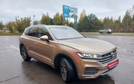 Volkswagen Touareg III, 2019 год, 4 100 000 рублей, 3 фотография