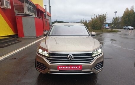 Volkswagen Touareg III, 2019 год, 4 100 000 рублей, 2 фотография