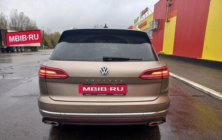 Volkswagen Touareg III, 2019 год, 4 100 000 рублей, 5 фотография