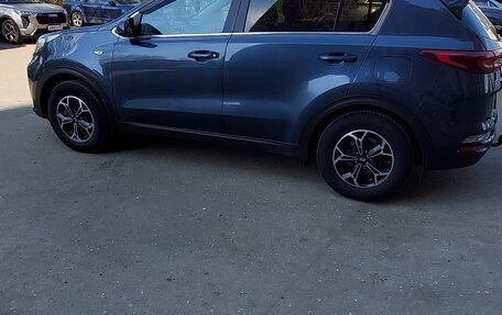 KIA Sportage IV рестайлинг, 2019 год, 1 900 000 рублей, 2 фотография