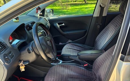 Volkswagen Polo VI (EU Market), 2011 год, 750 000 рублей, 12 фотография