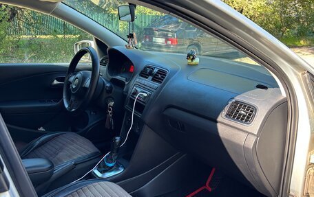 Volkswagen Polo VI (EU Market), 2011 год, 750 000 рублей, 13 фотография