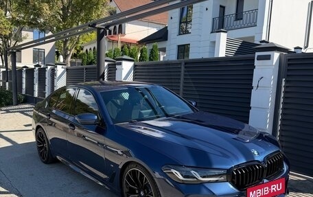 BMW 5 серия, 2021 год, 4 500 000 рублей, 2 фотография