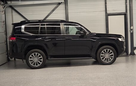 Toyota Land Cruiser, 2022 год, 9 990 000 рублей, 5 фотография