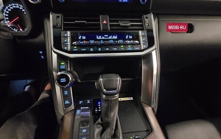 Toyota Land Cruiser, 2022 год, 9 990 000 рублей, 3 фотография
