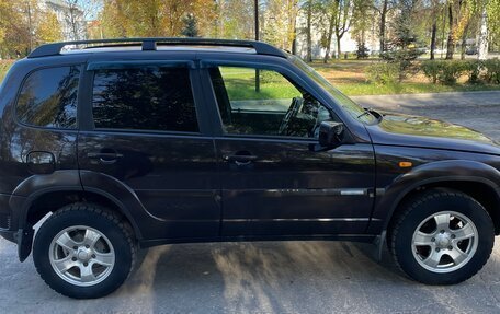 Chevrolet Niva I рестайлинг, 2011 год, 390 000 рублей, 3 фотография