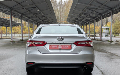 Toyota Camry, 2020 год, 2 999 000 рублей, 6 фотография