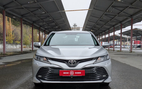 Toyota Camry, 2020 год, 2 999 000 рублей, 3 фотография