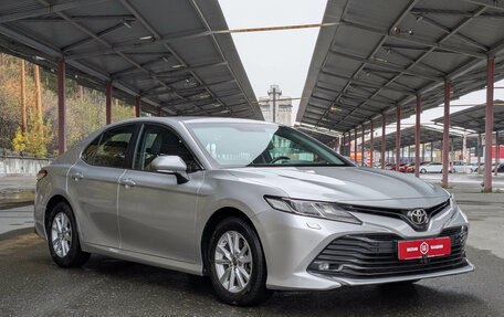 Toyota Camry, 2020 год, 2 999 000 рублей, 2 фотография