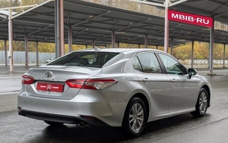 Toyota Camry, 2020 год, 2 999 000 рублей, 7 фотография