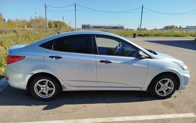 Hyundai Solaris II рестайлинг, 2013 год, 680 000 рублей, 1 фотография