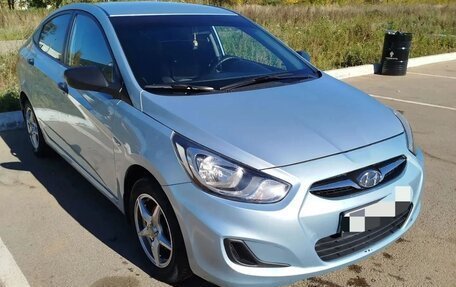 Hyundai Solaris II рестайлинг, 2013 год, 680 000 рублей, 6 фотография