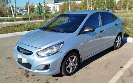 Hyundai Solaris II рестайлинг, 2013 год, 680 000 рублей, 8 фотография