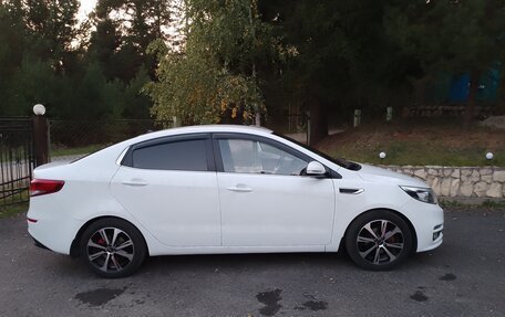 KIA Rio III рестайлинг, 2016 год, 1 000 000 рублей, 5 фотография
