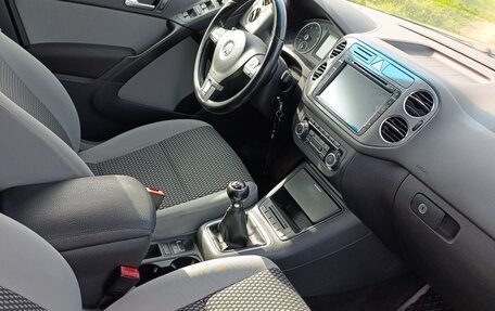 Volkswagen Tiguan I, 2010 год, 850 000 рублей, 5 фотография