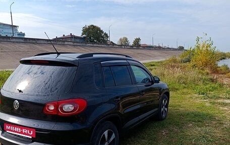 Volkswagen Tiguan I, 2010 год, 850 000 рублей, 2 фотография