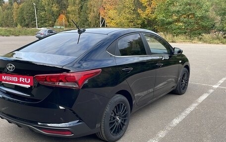 Hyundai Solaris II рестайлинг, 2022 год, 1 800 000 рублей, 6 фотография