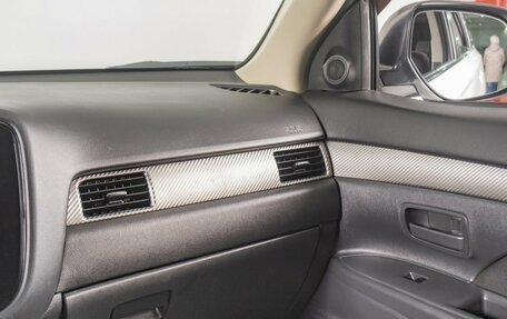 Mitsubishi Outlander III рестайлинг 3, 2013 год, 1 499 000 рублей, 12 фотография