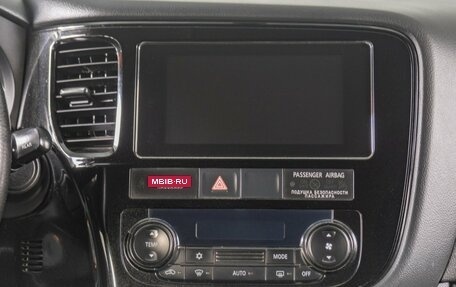 Mitsubishi Outlander III рестайлинг 3, 2013 год, 1 499 000 рублей, 14 фотография