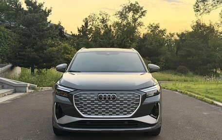 Audi Q4 e-tron, 2025 год, 3 645 000 рублей, 2 фотография