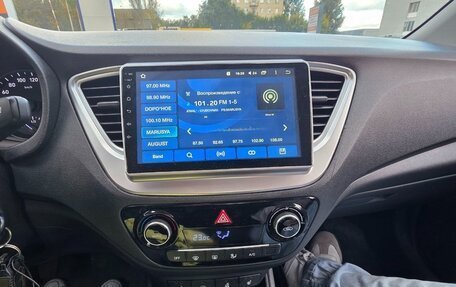 Hyundai Solaris II рестайлинг, 2019 год, 1 500 000 рублей, 8 фотография