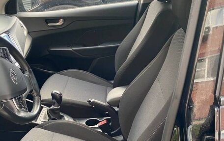 Hyundai Solaris II рестайлинг, 2019 год, 1 500 000 рублей, 13 фотография