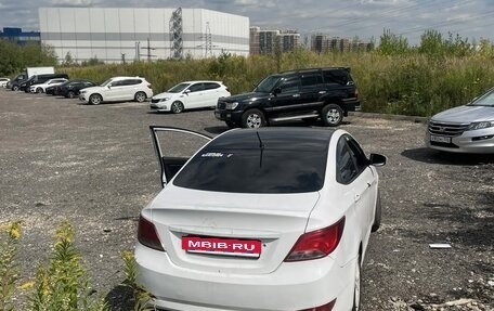 Hyundai Solaris II рестайлинг, 2015 год, 380 000 рублей, 4 фотография