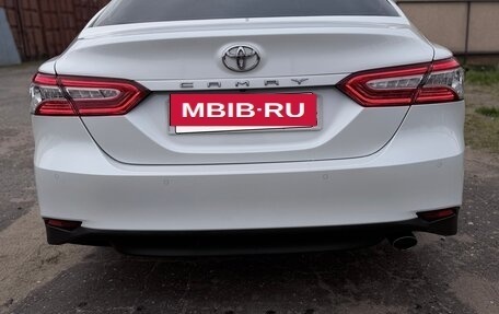 Toyota Camry, 2021 год, 3 175 000 рублей, 4 фотография