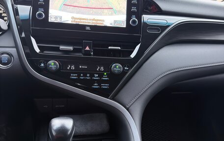 Toyota Camry, 2021 год, 3 175 000 рублей, 12 фотография