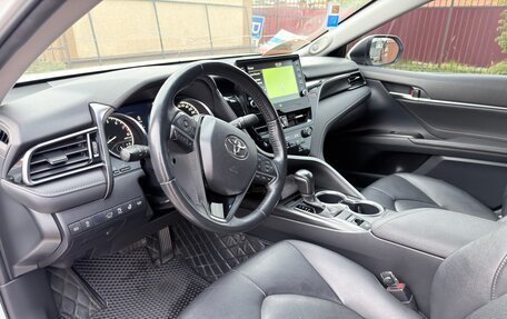 Toyota Camry, 2021 год, 3 175 000 рублей, 9 фотография