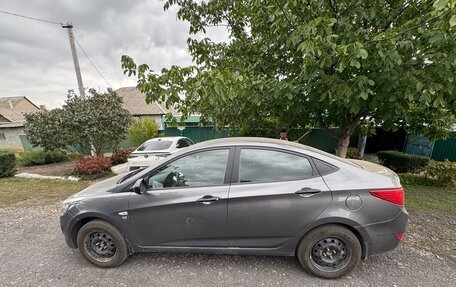 Hyundai Solaris II рестайлинг, 2014 год, 1 100 000 рублей, 5 фотография