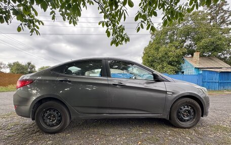 Hyundai Solaris II рестайлинг, 2014 год, 1 100 000 рублей, 10 фотография