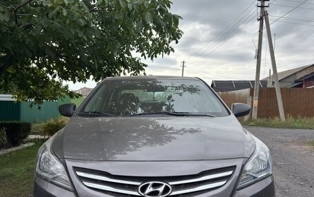 Hyundai Solaris II рестайлинг, 2014 год, 1 100 000 рублей, 4 фотография