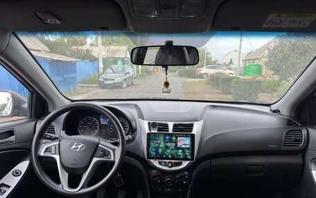 Hyundai Solaris II рестайлинг, 2014 год, 1 100 000 рублей, 16 фотография