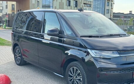 Volkswagen Multivan, 2023 год, 5 100 000 рублей, 2 фотография