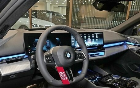 BMW 5 серия, 2025 год, 14 300 000 рублей, 8 фотография