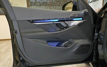 BMW 5 серия, 2025 год, 14 300 000 рублей, 17 фотография