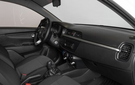 KIA Rio IV, 2018 год, 856 400 рублей, 7 фотография