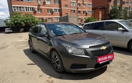Chevrolet Cruze II, 2010 год, 550 000 рублей, 4 фотография