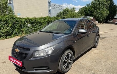 Chevrolet Cruze II, 2010 год, 550 000 рублей, 2 фотография