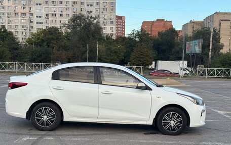 KIA Rio IV, 2017 год, 1 097 000 рублей, 5 фотография