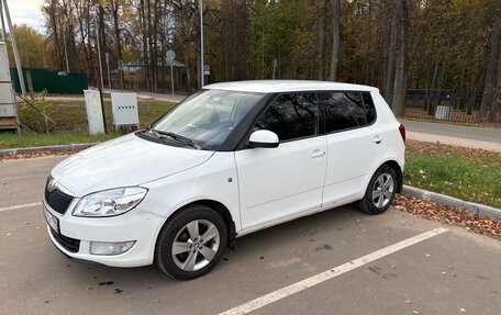 Skoda Fabia II, 2014 год, 750 000 рублей, 2 фотография