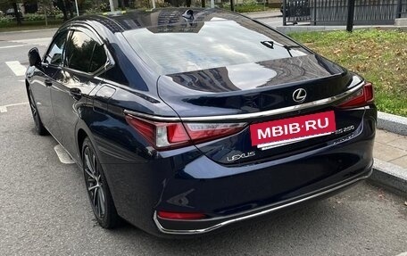 Lexus ES VII, 2022 год, 5 400 000 рублей, 10 фотография