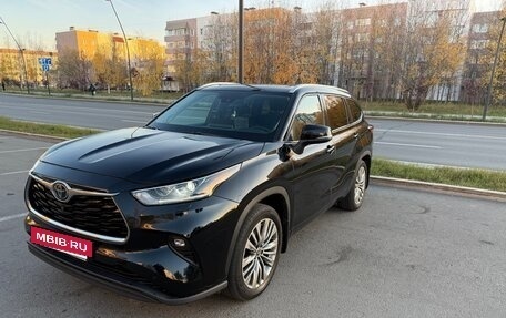 Toyota Highlander, 2020 год, 6 850 000 рублей, 8 фотография