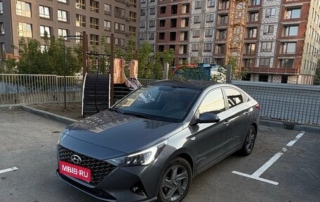 Hyundai Solaris II рестайлинг, 2021 год, 1 750 000 рублей, 1 фотография