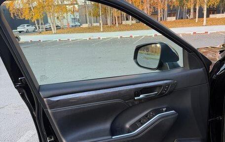 Toyota Highlander, 2020 год, 6 850 000 рублей, 27 фотография