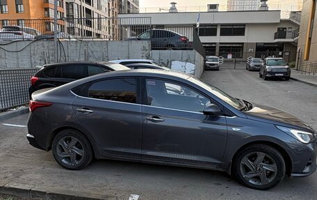 Hyundai Solaris II рестайлинг, 2021 год, 1 750 000 рублей, 3 фотография