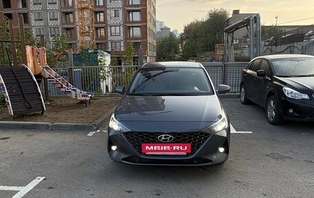 Hyundai Solaris II рестайлинг, 2021 год, 1 750 000 рублей, 5 фотография
